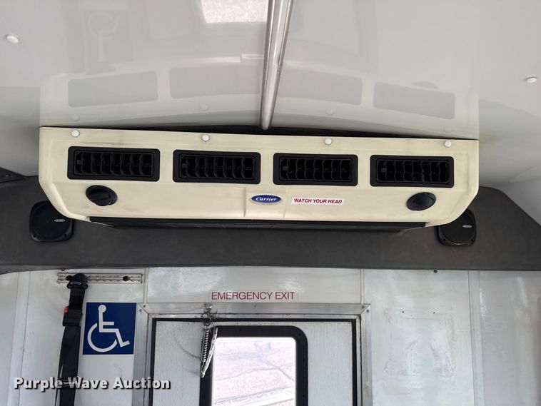 image for item DZ5147 2010 Ford E450 Super Duty shuttle bus