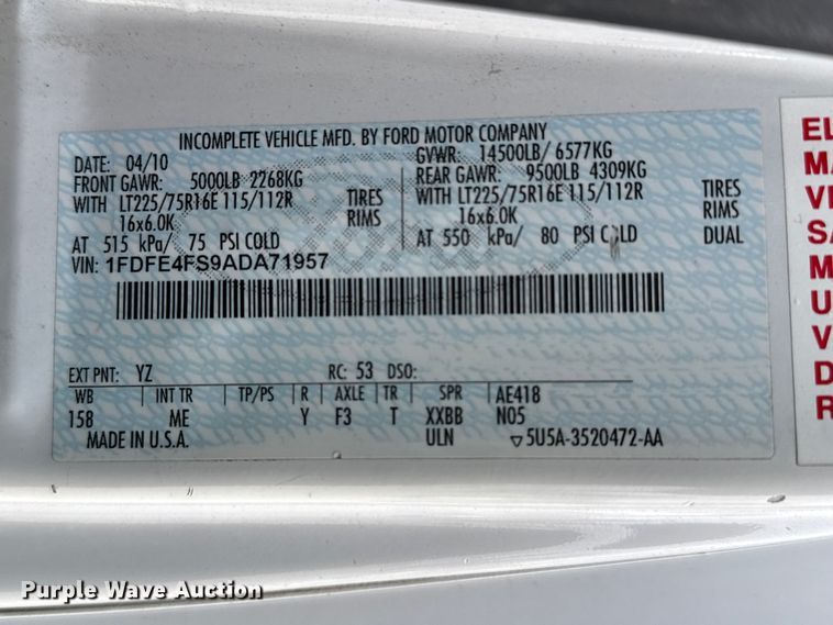 image for item DZ5147 2010 Ford E450 Super Duty shuttle bus