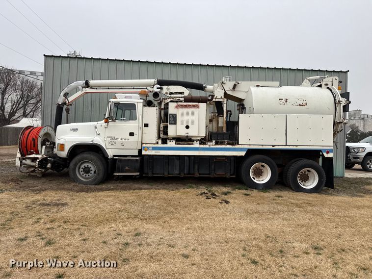 image for item DZ5152 1993 Ford LTS9000 sewer jetter truck