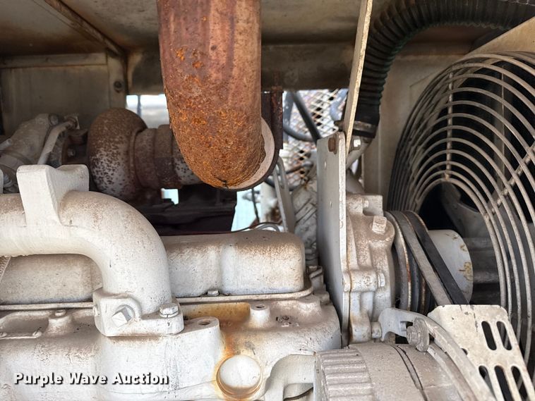 image for item DZ5152 1993 Ford LTS9000 sewer jetter truck