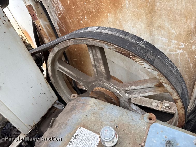 image for item DZ5152 1993 Ford LTS9000 sewer jetter truck