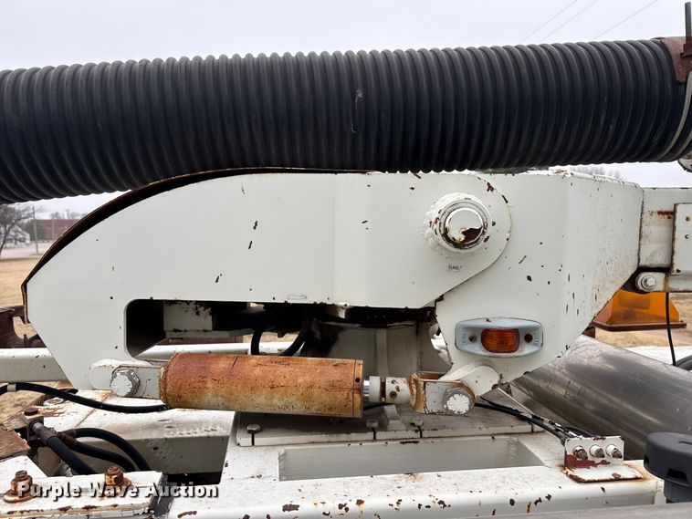 image for item DZ5152 1993 Ford LTS9000 sewer jetter truck