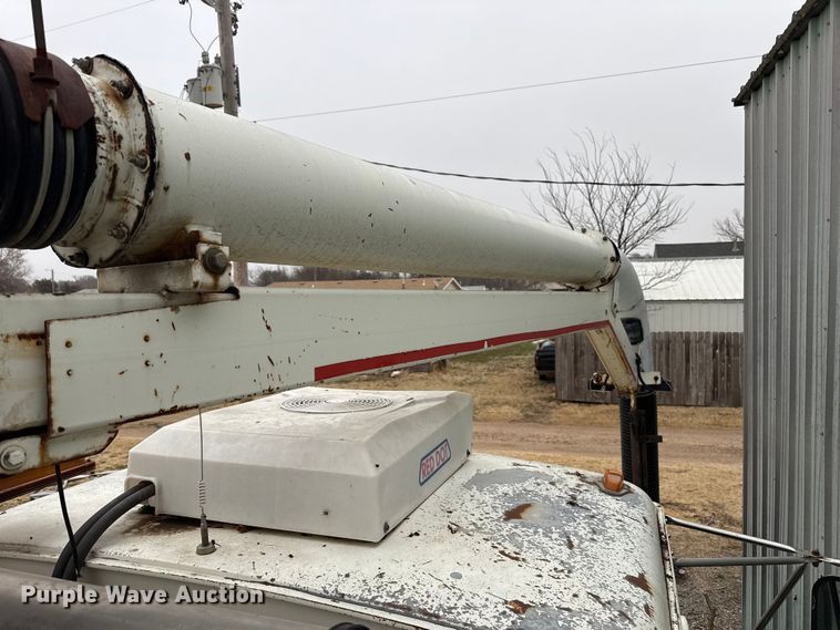 image for item DZ5152 1993 Ford LTS9000 sewer jetter truck