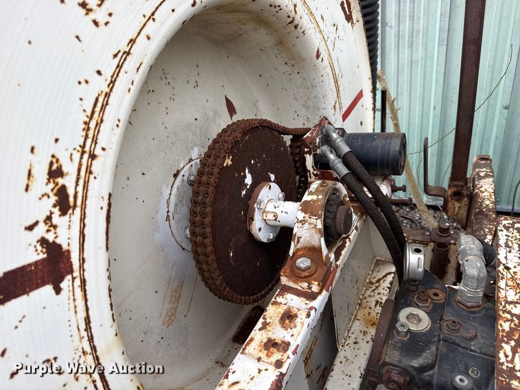 image for item DZ5152 1993 Ford LTS9000 sewer jetter truck