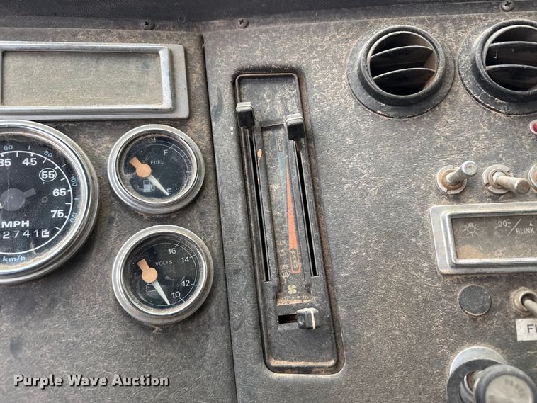 image for item DZ5152 1993 Ford LTS9000 sewer jetter truck