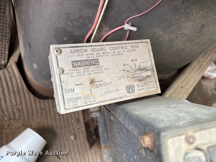 image for item DZ5152 1993 Ford LTS9000 sewer jetter truck