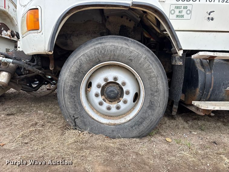 image for item DZ5152 1993 Ford LTS9000 sewer jetter truck