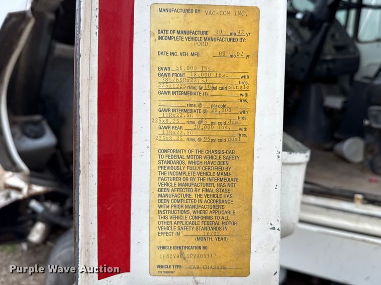 image for item DZ5152 1993 Ford LTS9000 sewer jetter truck