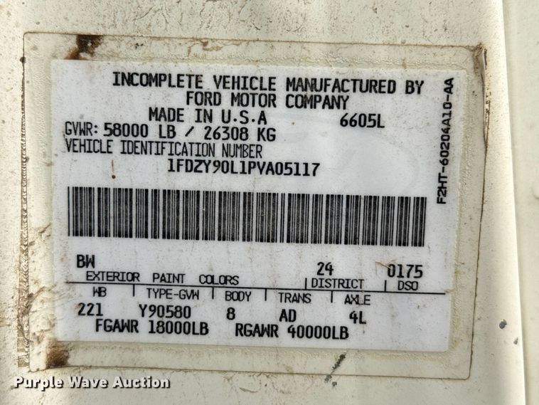 image for item DZ5152 1993 Ford LTS9000 sewer jetter truck