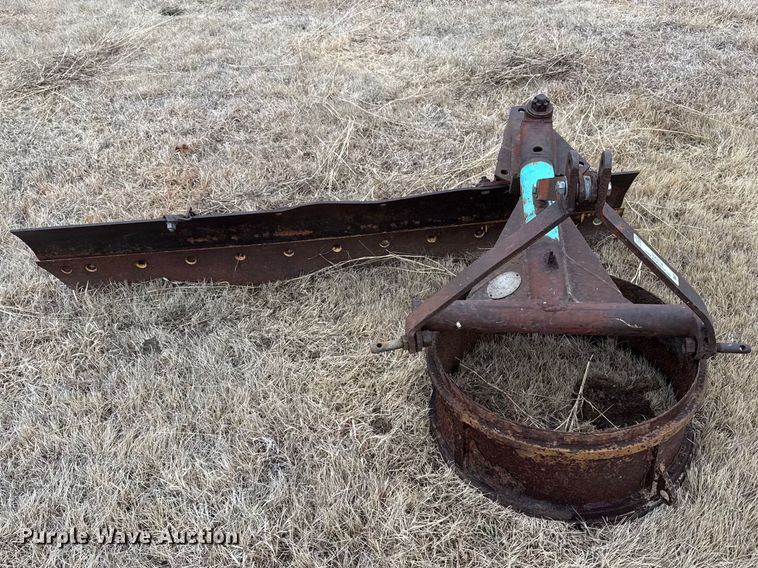 image for item DZ5156 Three point attachments