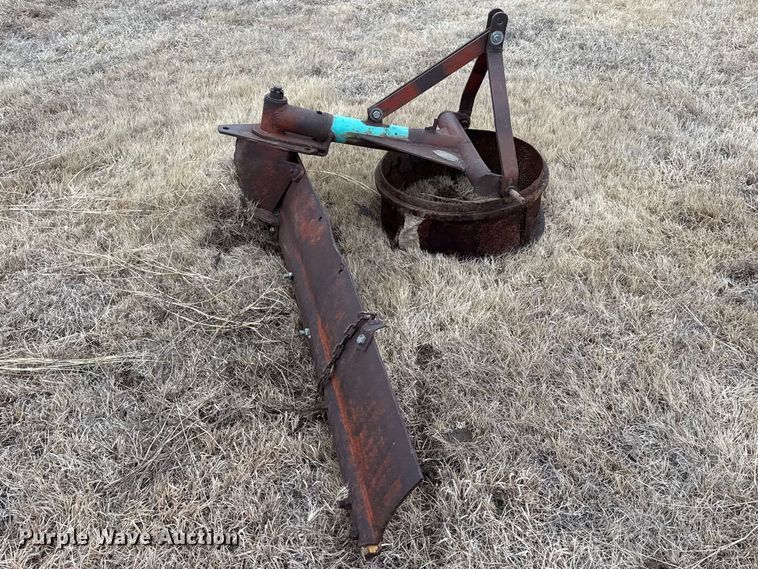 image for item DZ5156 Three point attachments