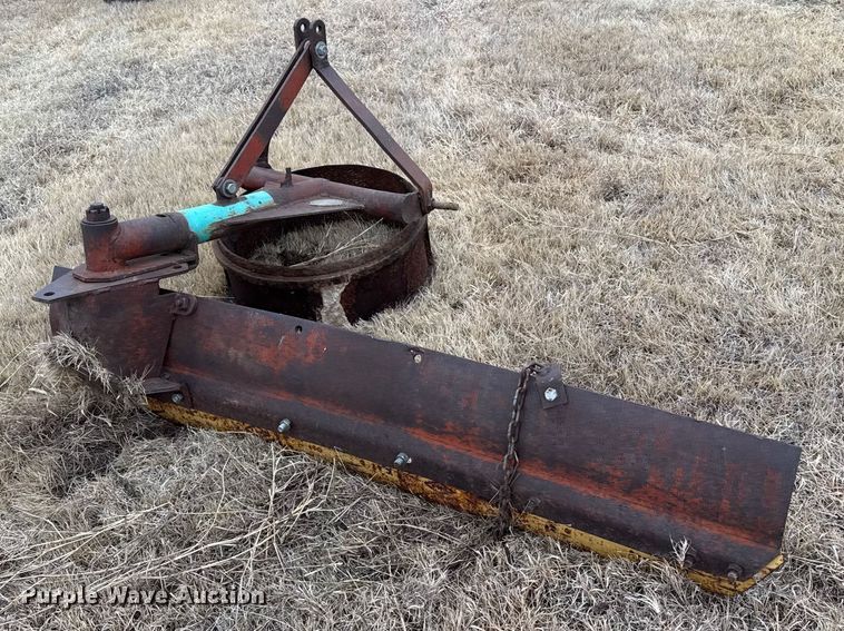 image for item DZ5156 Three point attachments