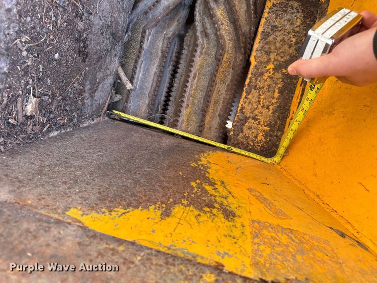 image for item EA2325 Continental wood chipper