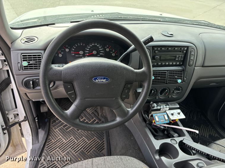 image for item EA4460 2005 Ford Explorer SUV