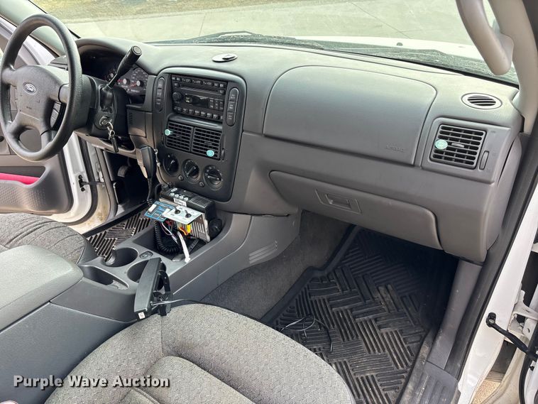 image for item EA4460 2005 Ford Explorer SUV