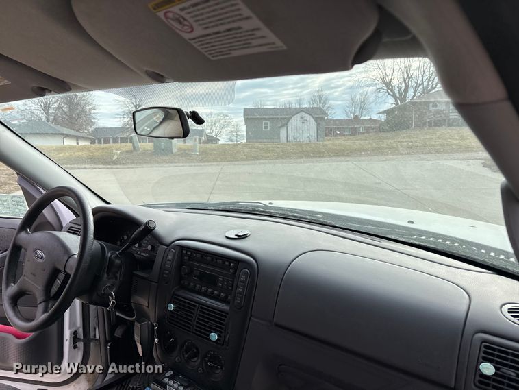 image for item EA4460 2005 Ford Explorer SUV