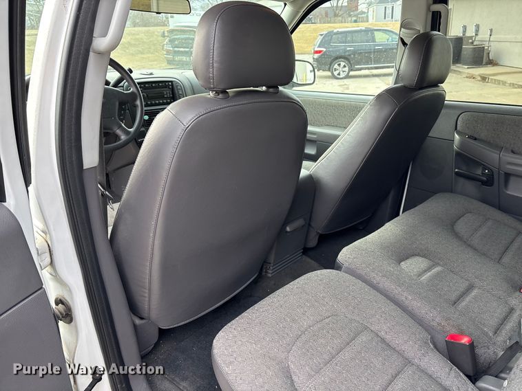 image for item EA4460 2005 Ford Explorer SUV
