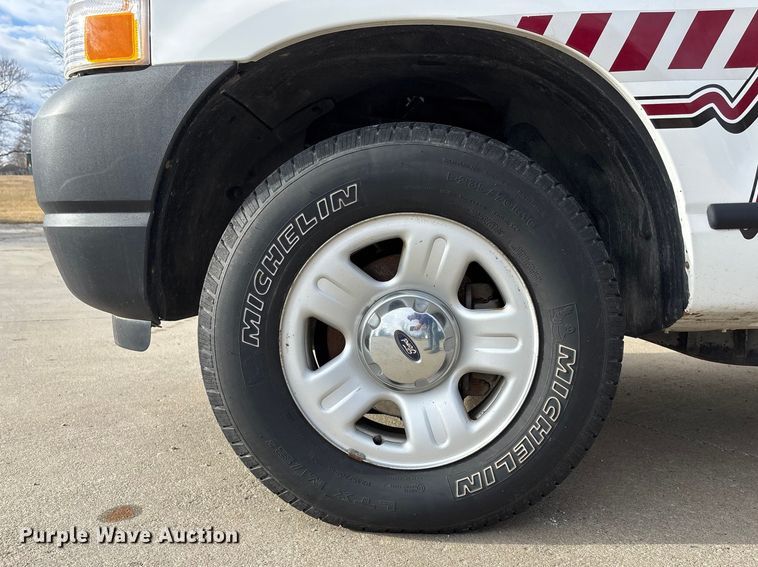 image for item EA4460 2005 Ford Explorer SUV