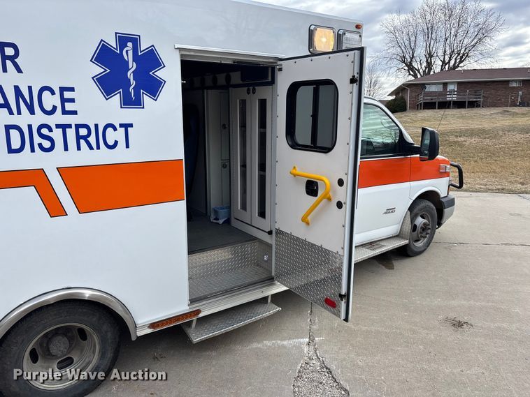 image for item EA4461 2013 Osage Express G4500 ambulance