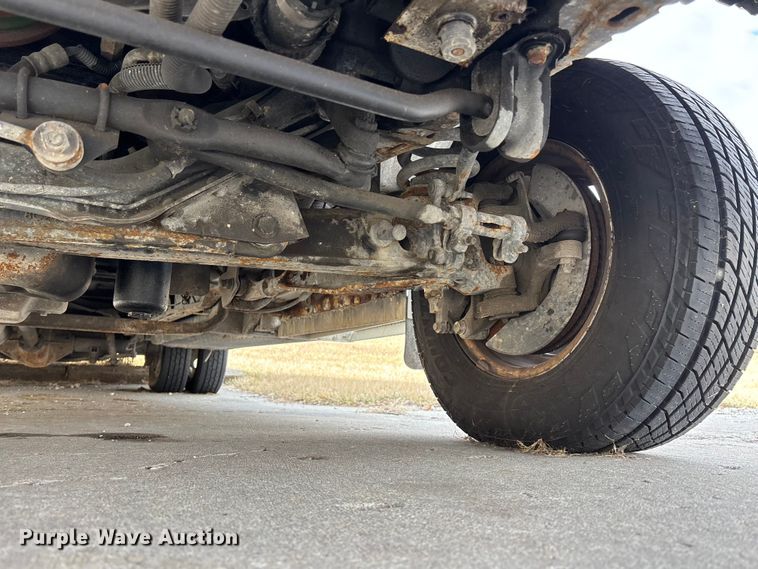 image for item EA4462 2010 Ford E450 Super Duty ambulance