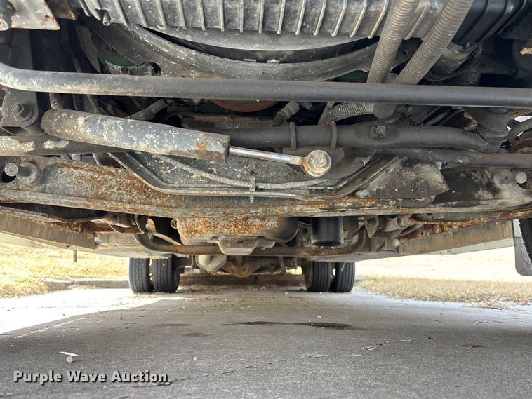 image for item EA4462 2010 Ford E450 Super Duty ambulance