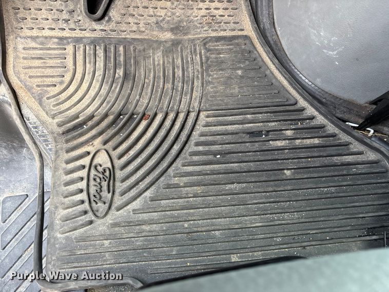 image for item EA4462 2010 Ford E450 Super Duty ambulance