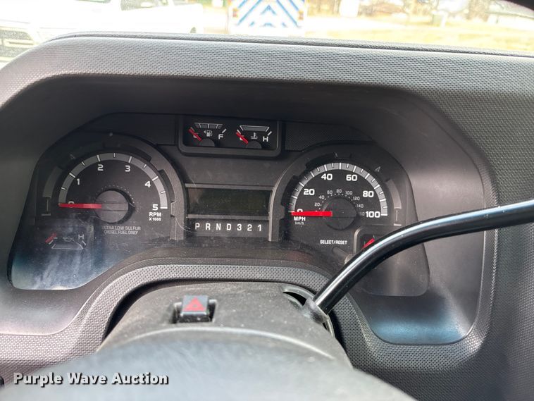 image for item EA4462 2010 Ford E450 Super Duty ambulance