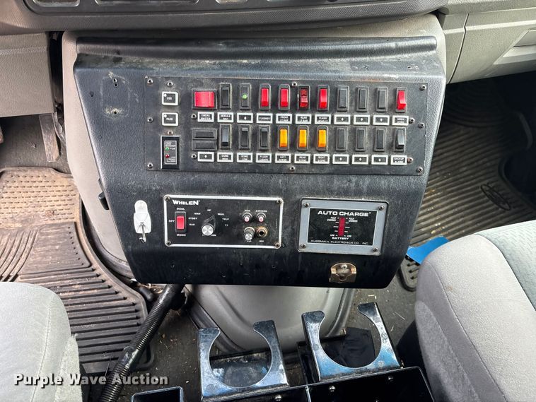 image for item EA4462 2010 Ford E450 Super Duty ambulance