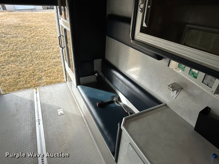 image for item EA4462 2010 Ford E450 Super Duty ambulance