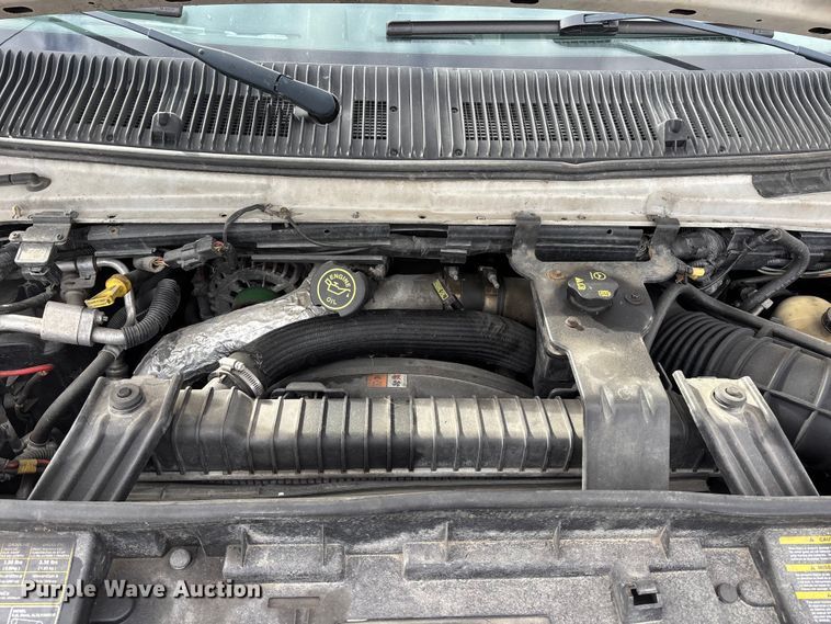 image for item EA4462 2010 Ford E450 Super Duty ambulance