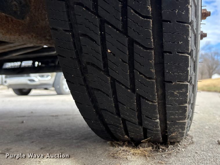 image for item EA4462 2010 Ford E450 Super Duty ambulance