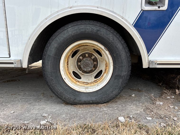 image for item EA4462 2010 Ford E450 Super Duty ambulance