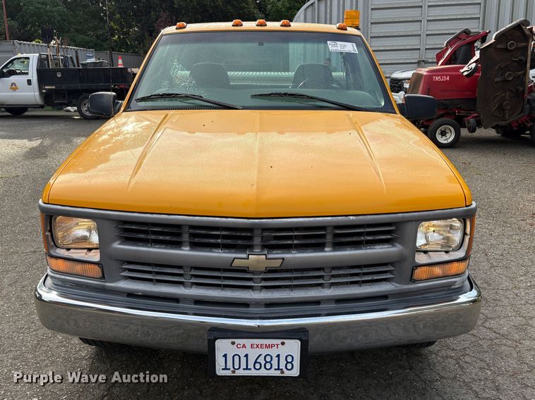 image for item EC8266 1999 Chevrolet C3500 pickup truck