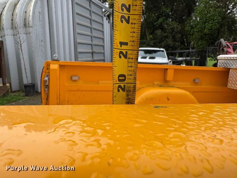 image for item EC8266 1999 Chevrolet C3500 pickup truck