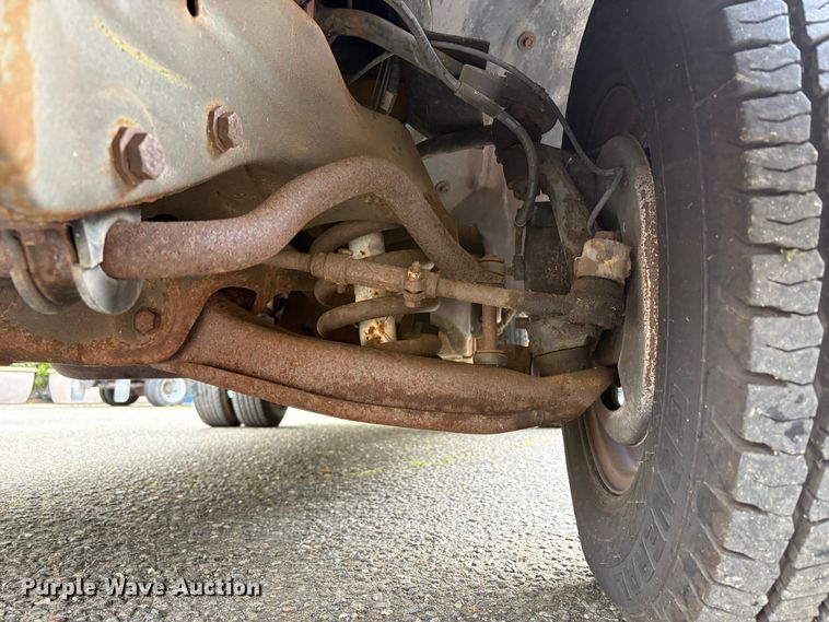 image for item EC8266 1999 Chevrolet C3500 pickup truck