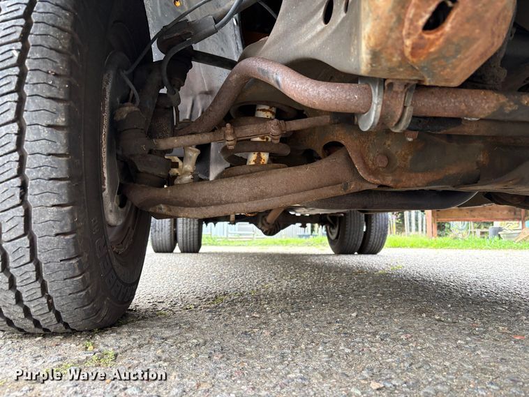 image for item EC8266 1999 Chevrolet C3500 pickup truck