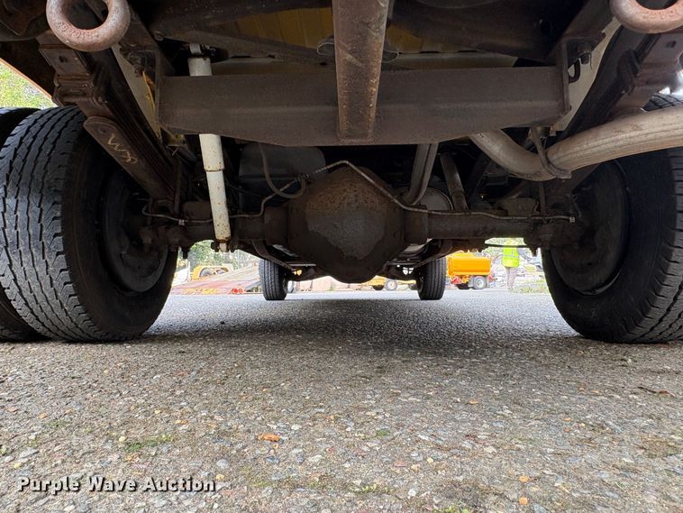 image for item EC8266 1999 Chevrolet C3500 pickup truck