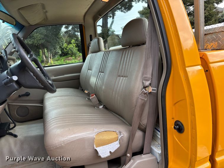 image for item EC8266 1999 Chevrolet C3500 pickup truck