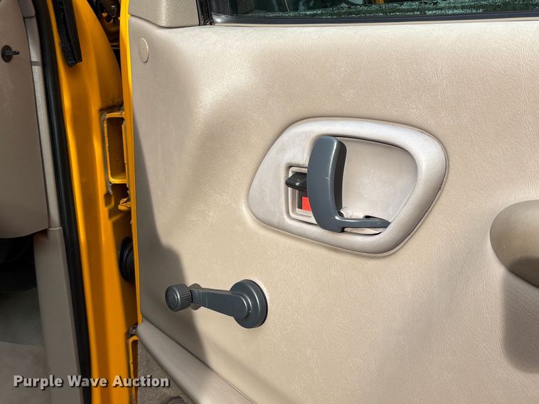 image for item EC8266 1999 Chevrolet C3500 pickup truck