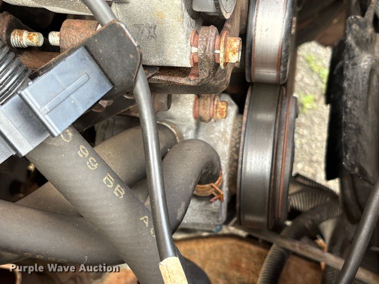 image for item EC8266 1999 Chevrolet C3500 pickup truck