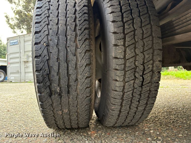 image for item EC8266 1999 Chevrolet C3500 pickup truck