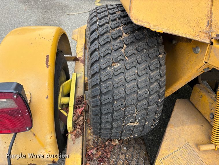 image for item EC8267 2008 Hustler 4600 ZTR lawn mower