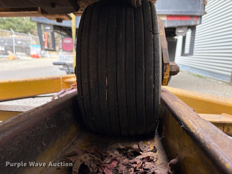 image for item EC8267 2008 Hustler 4600 ZTR lawn mower