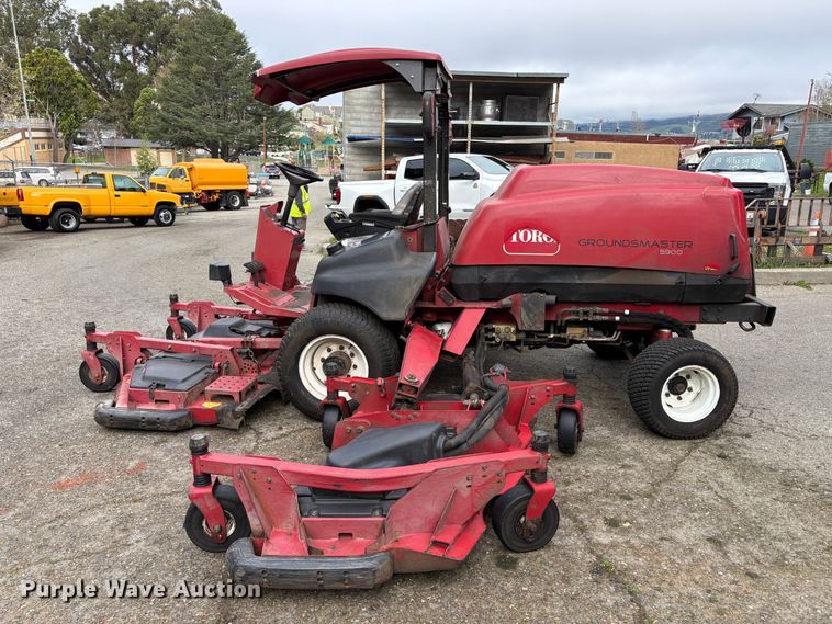 image for item EC8270 2009 Toro 5900 lawn mower