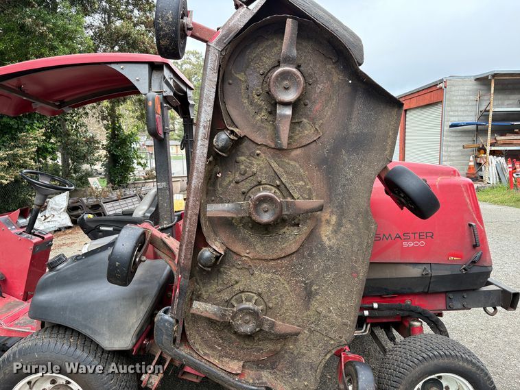 image for item EC8270 2009 Toro 5900 lawn mower