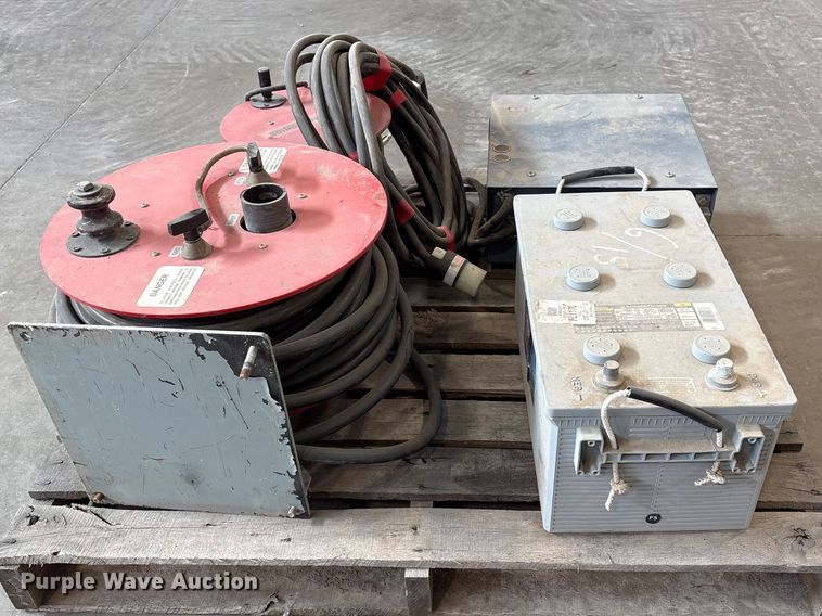 image for item EI5713 Hipotronics CF70-12-A voltage testing equipment