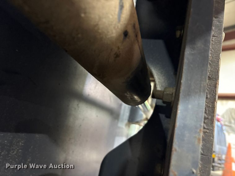 image for item EM6184 2009 Zanetis RH48200TLT asphalt cutter