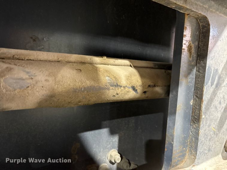 image for item EM6184 2009 Zanetis RH48200TLT asphalt cutter