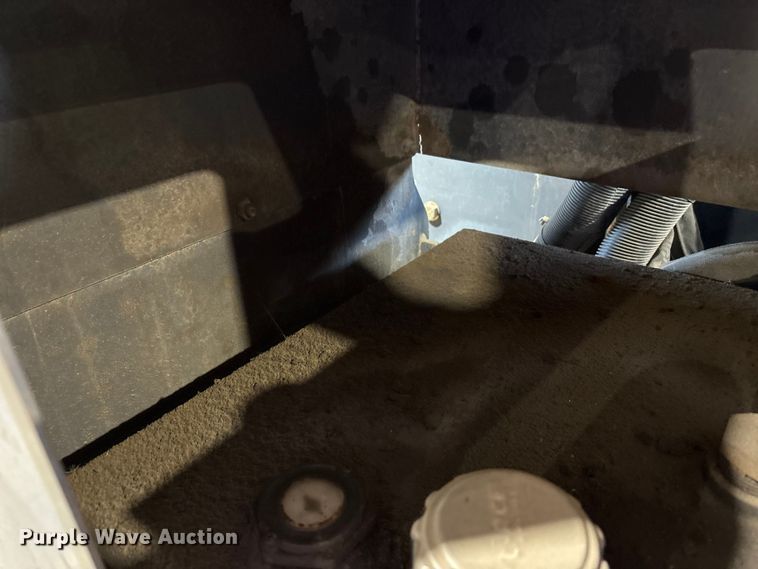 image for item EM6184 2009 Zanetis RH48200TLT asphalt cutter