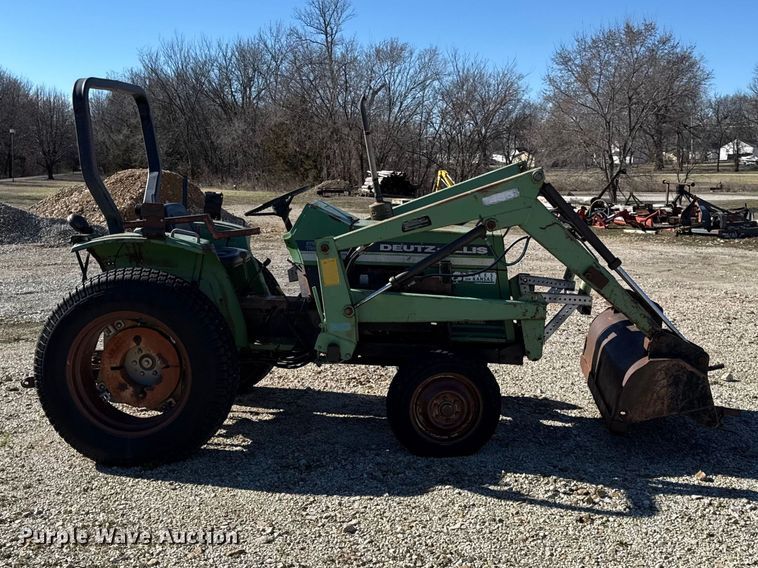 image for item EN0300 Deutz-Allis 5220 tractor